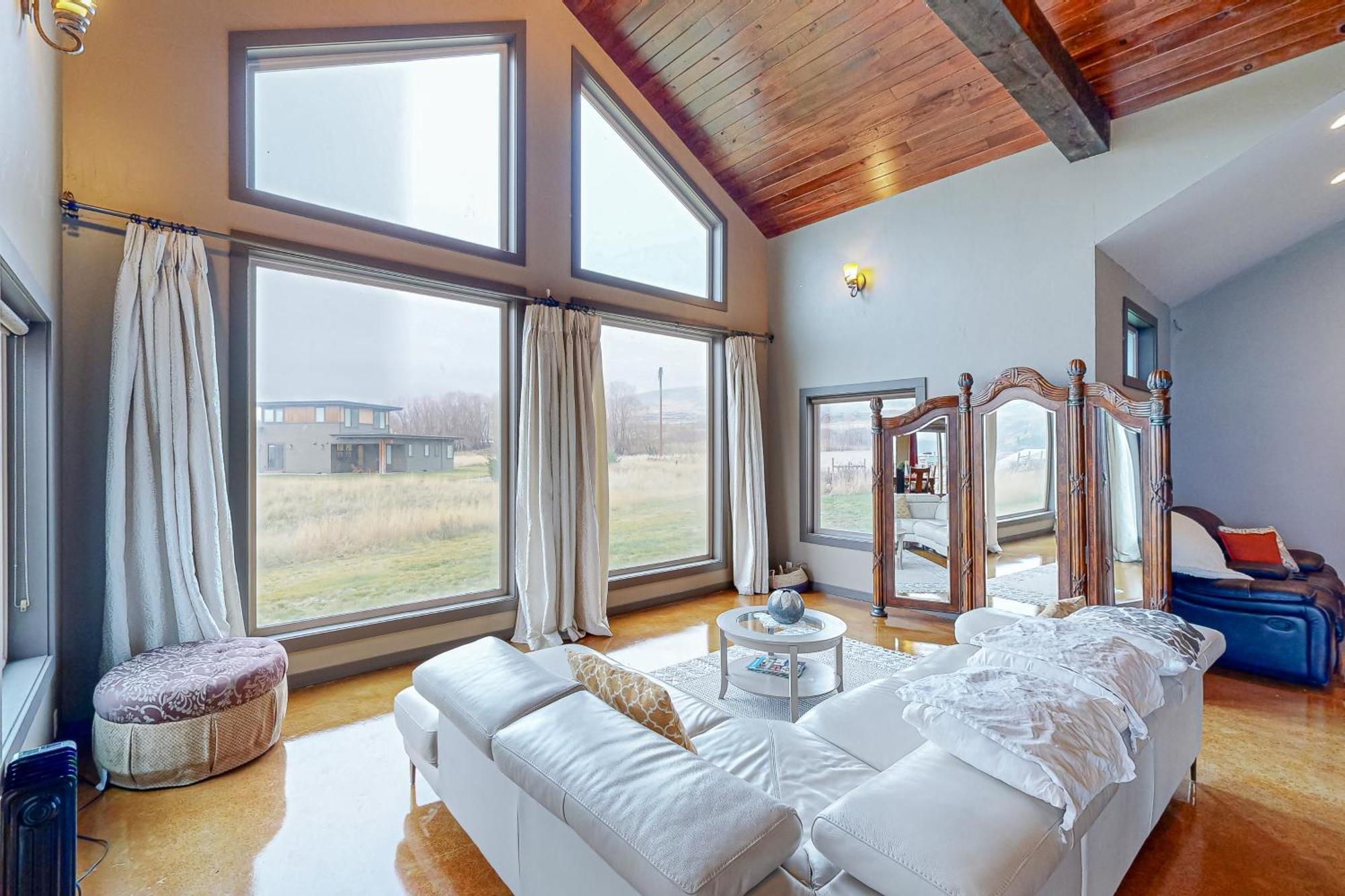 Grapevine Lodge Dallesport Exterior photo